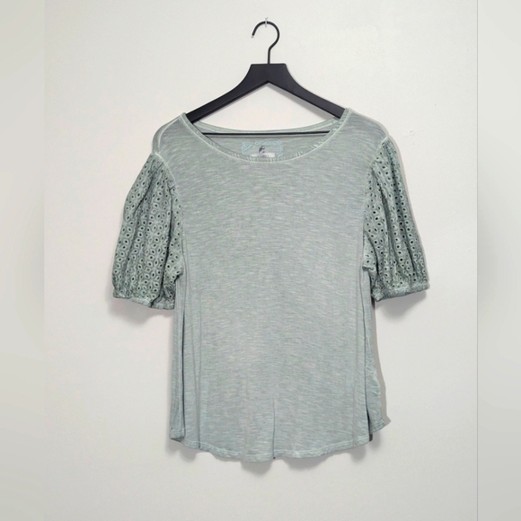 Cupio Tops - CUPIO pale green size XL puffy sleeve top